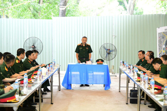 Lãnh đạo Tổng cục Chính trị động viên lực lượng tìm kiếm, quy tập hài cốt liệt sĩ
