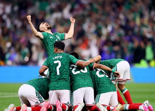 Mexico – Ecuador 2 – 0: Chủ nhà thắng thuyết phục Ecuador, bước tiếp vào vòng 1/8