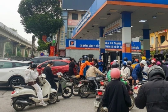 Chính phủ tiếp tục giảm thuế xăng, dầu về 0 đến hết tháng 9