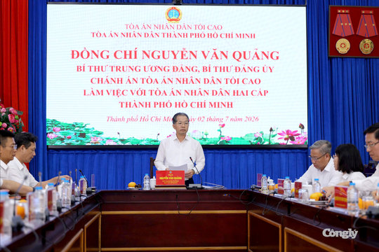 Chánh án TANDTC Nguyễn Văn Quảng làm việc với TAND TP.HCM