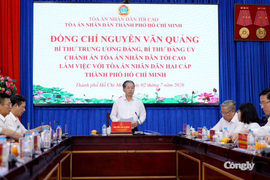 Chánh án TANDTC Nguyễn Văn Quảng làm việc với TAND TP.HCM
