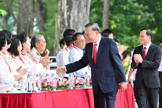 Tổng Bí thư, Chủ tịch nước Tô Lâm dự Lễ kỷ niệm 50 năm Thành phố Sài Gòn - Gia Định mang tên Bác