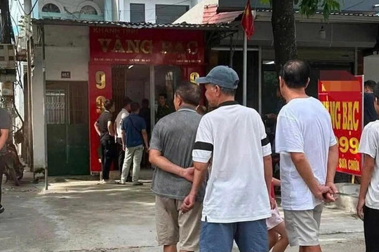 Liều lĩnh cướp tiệm vàng giữa ban ngày