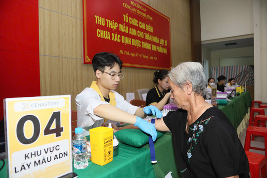 Hà Tĩnh: Lấy mẫu ADN của hơn 16.300 thân nhân liệt sĩ