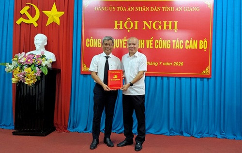 Chuẩn y đồng chí Thái Rết giữ chức Bí thư Đảng ủy TAND tỉnh An Giang