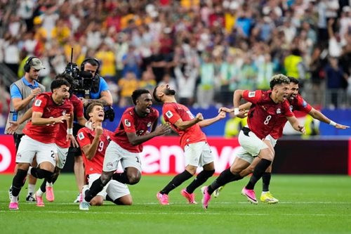 Australia – Ai Cập 1 - 1 (pen: 2 - 4): Australia gục ngã trên loạt sút luân lưu, Salah bước tiếp cùng Ai Cập