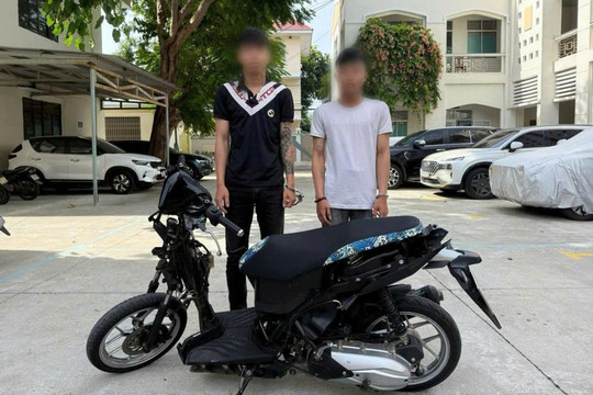 Khởi tố 2 đối tượng thực hiện gần 10 vụ trộm tài sản trong ô tô
