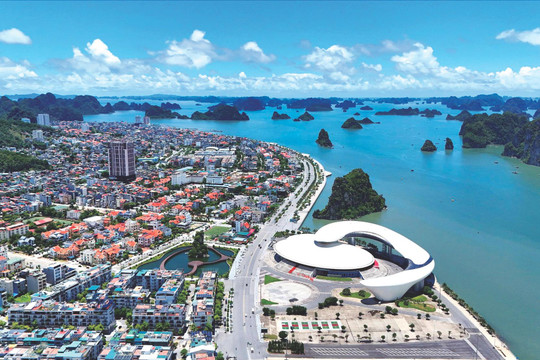 Công bố kết quả quan trắc mới nhất về nước biển Vịnh Hạ Long