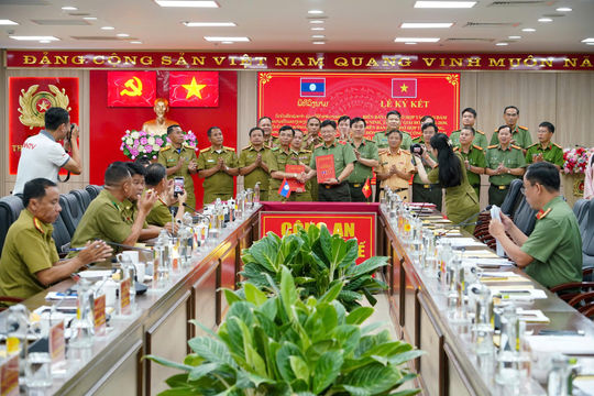Công an TP Huế và hai tỉnh của Lào ký kết hợp tác bảo đảm an ninh