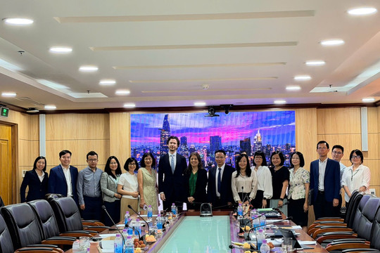 Ủy ban Chứng khoán Nhà nước cùng OECD hoàn thiện chiến lược phát triển thị trường vốn