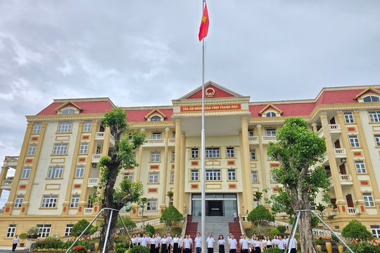 TAND hai cấp tỉnh Thanh Hóa, trang nghiêm nghi lễ chào cờ đầu tháng