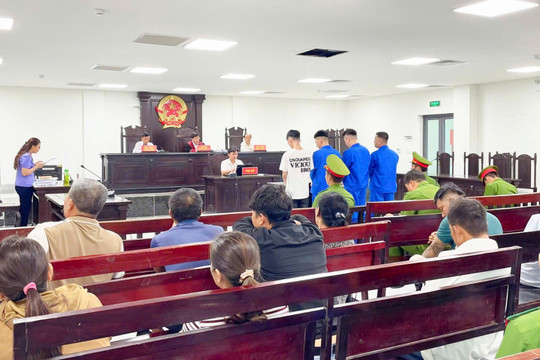 Tuyên án đường dây sản xuất, buôn bán, vận chuyển hơn 1,5 tấn pháo nổ