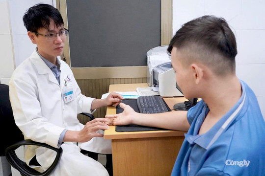 Giữ lại 3 ngón tay gần đứt lìa cho nam thanh niên