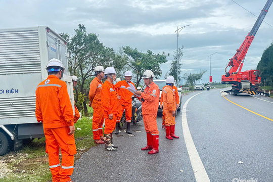 Móng Cái dồn sức khôi phục sau bão