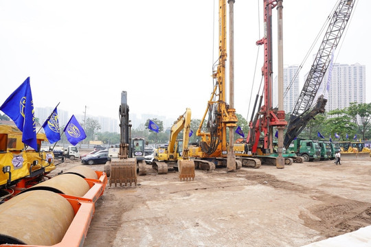 Điều chỉnh giao thông trên Đại lộ Thăng Long phục vụ thi công nút giao Vành đai 3,5