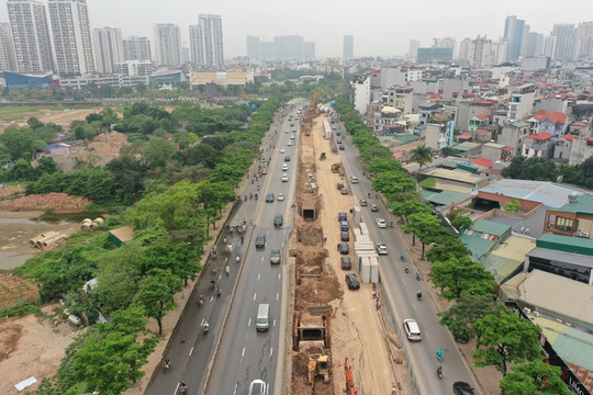 Hà Nội yêu cầu khẩn trương hoàn trả mặt đường tại các dự án chống ngập