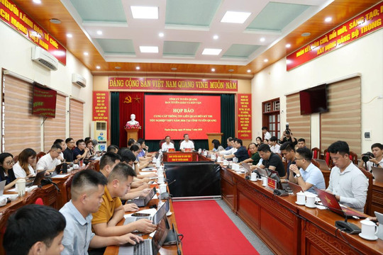 Đề xuất thi lại môn Toán ở trường chuyên Tuyên Quang