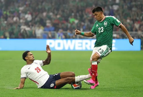 FIFA tăng án phạt với tuyển thủ Anh Jarell Quansah