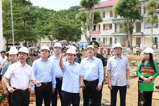Phó Thủ tướng Lê Tiến Châu kiểm tra tiến độ dự án trường biên giới tại Thanh Hóa