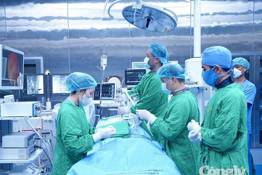 Phẫu thuật thành công ca thoát vị đĩa đệm phức tạp bằng nội soi ít xâm lấn