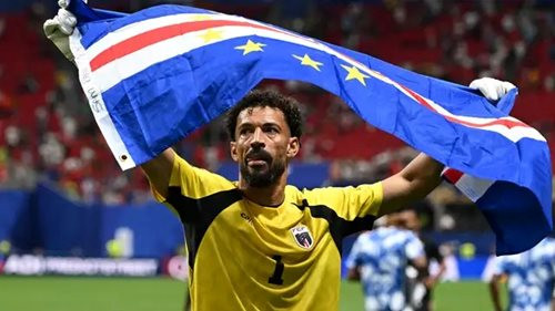 Người hùng của Cape Verde, thủ thành Vozinha được đặt tên cho loài sinh vật biển mới