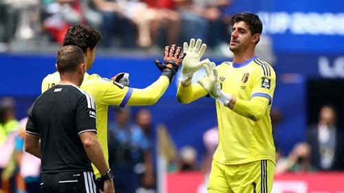 Thủ môn Courtois lên tiếng bảo vệ Lammens sau sai lầm khiến Bỉ dừng bước ở World Cup