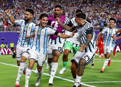Argentina – Thụy Sĩ 3 – 1: Tấm thẻ đỏ trở thành bước ngoặt, Argentina vượt qua Thụy Sĩ