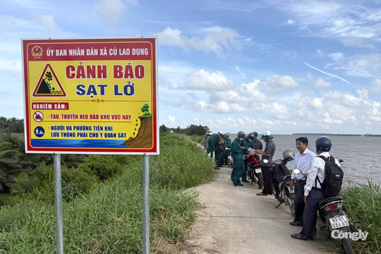 Sạt lở nghiêm trọng, hơn 200 hộ dân bị ảnh hưởng