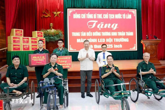 Tổng Bí thư, Chủ tịch nước thăm Trung tâm Điều dưỡng thương binh Thuận Thành