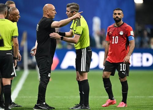 Nhiều HLV và cầu thủ đối mặt án phạt của FIFA vì chỉ trích trọng tài ở World cup