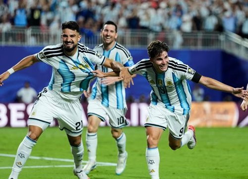 Messi hay, nhưng dàn sao Argentina mới là mối đe dọa lớn nhất với tuyển Anh