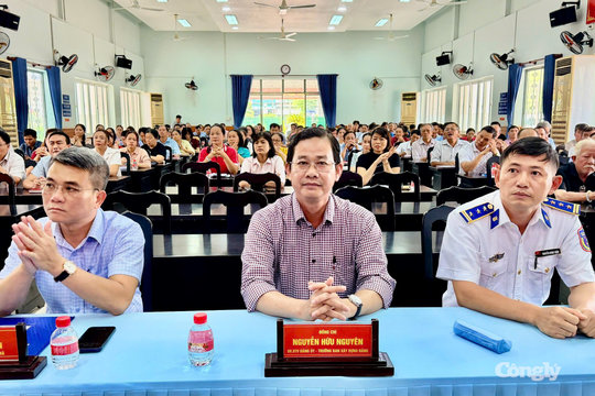 Nâng cao nhận thức về chủ quyền biển, đảo cho cán bộ, đảng viên