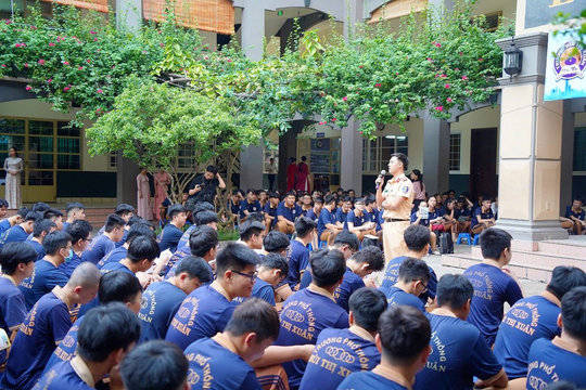 Đồng Nai tuyên truyền an toàn giao thông cho 1.200 học sinh dịp hè