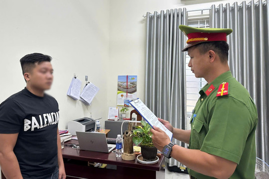 Khởi tố 2 bị can cưỡng đoạt tài sản