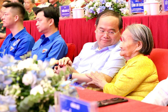 “Mẹ ơi con đã về” - Khúc đoàn viên lay động từ “Chiến dịch 500 ngày đêm”