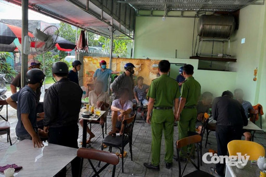 Liên tiếp phá các vụ cá cược bóng đá, trộm xe xuyên biên giới