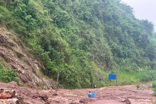Sơn La ra công điện khẩn ứng phó nguy cơ mưa lũ, sạt lở kéo dài