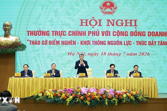 Thủ tướng chủ trì Hội nghị Thường trực Chính phủ với cộng đồng doanh nghiệp