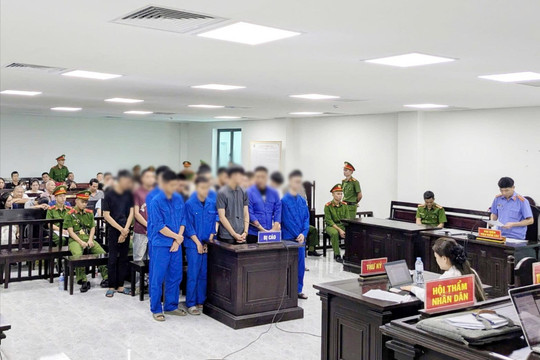 Cuộc gọi "cầu cứu" trong đêm đưa hai thế hệ vào vòng lao lý
