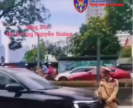 Camera AI hỗ trợ truy vết tài xế không chấp hành hiệu lệnh của CSGT tại Hà Nội