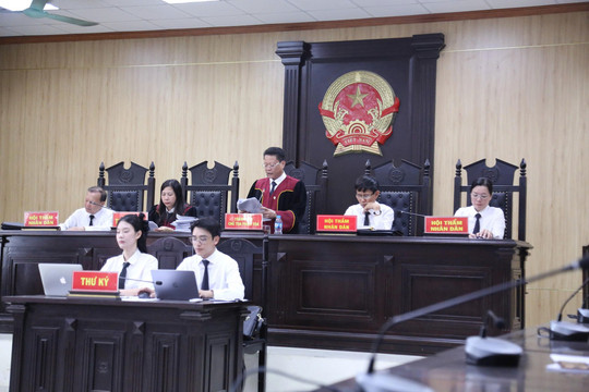 Tuyên án 44 bị cáo trong đường dây sản xuất "khí cười" và ma túy liên tỉnh