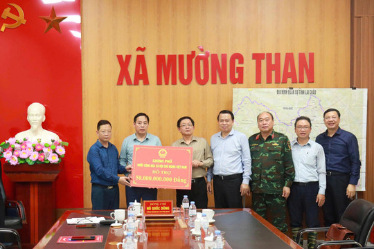 Phó Thủ tướng Hồ Quốc Dũng: Khẩn trương ổn định đời sống người dân vùng lũ Mường Than
