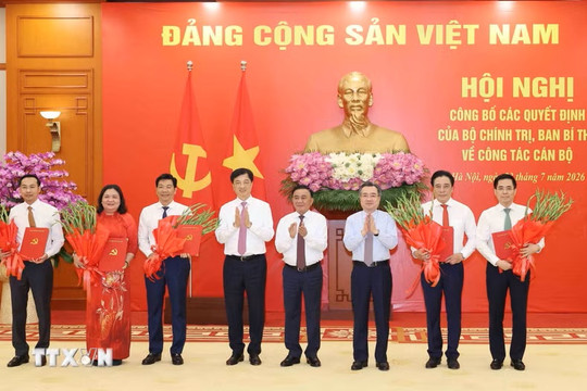 Bộ Chính trị, Ban Bí thư công bố các quyết định về công tác cán bộ