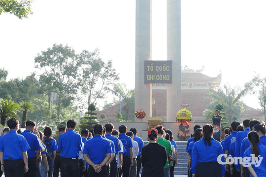 Chi đoàn TAND khu vực 15 - Lâm Đồng lan tỏa đạo lý "Uống nước nhớ nguồn" bằng hành động thiết thực