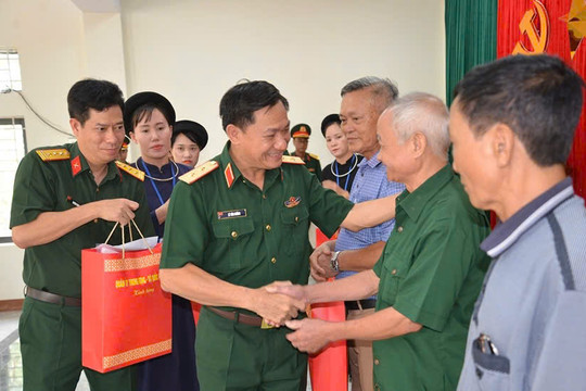 Bộ Quốc phòng tri ân gia đình chính sách tại Thái Nguyên