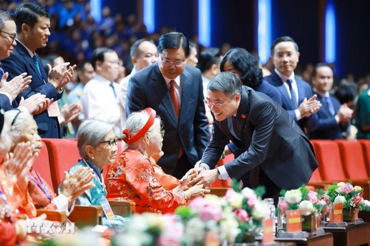 Thủ tướng dự Hội nghị Tri ân người có công với cách mạng toàn quốc năm 2026