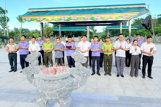 TAND Khu vực 2 - Hà Tĩnh dâng hương tri ân các Anh hùng Liệt sĩ