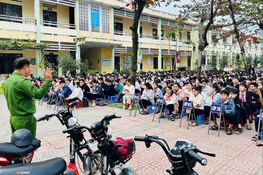 Đà Nẵng tuyên truyền ngăn học sinh sử dụng xe điện bị độ, chế