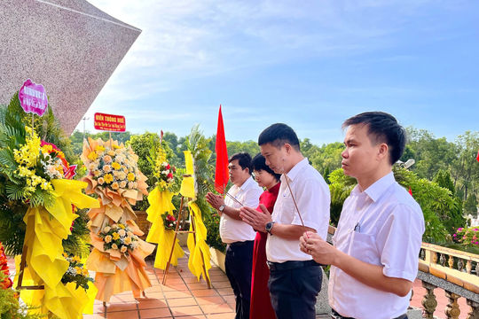 TAND khu vực 3 - Huế tri ân gia đình chính sách, tưởng nhớ các Anh hùng liệt sĩ