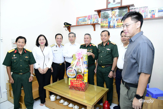 TP.HCM tri ân gia đình chính sách, lực lượng vũ trang